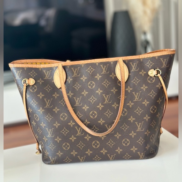 Louis Vuitton Handbags - Louis Vuitton Neverfull Tote MM Brown Canvas Monogram